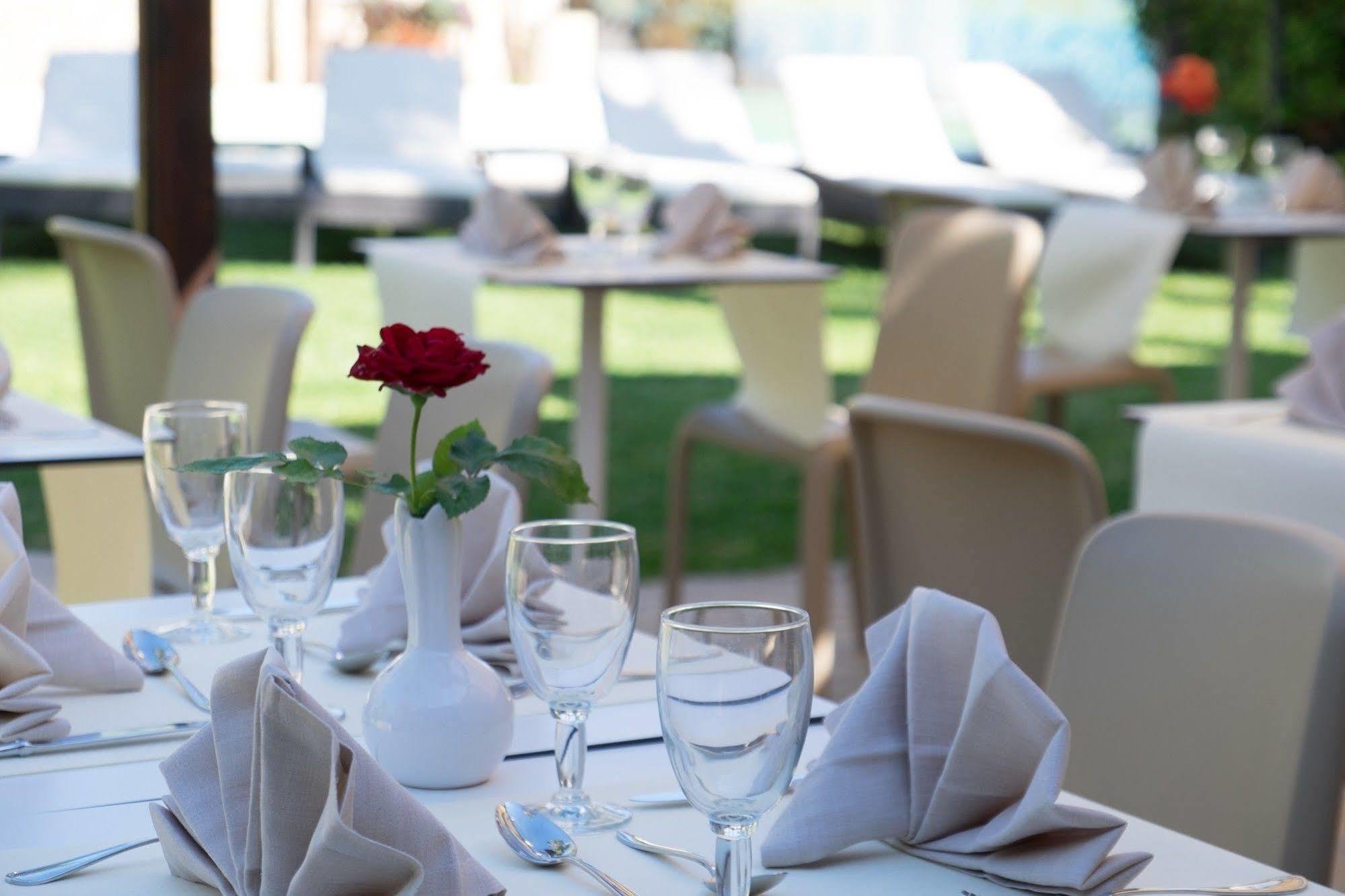 Hotel Villamare Fontane Bianche Buitenkant foto