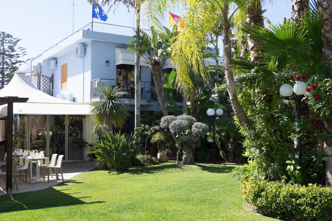 Hotel Villamare Fontane Bianche Buitenkant foto